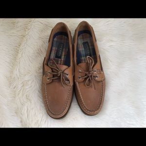 Sperry boat shoes